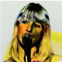 DameFlux's profile picture. Nieuw album Champagne 'Een voltreffer...' ***** [Trouw]     'Suikerzoet...droogkomisch...verfrissend **** [Zone 5300]