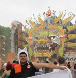 http://t.co/rgHFj0L8 Me dicen Saito. soy amante del hard music. vivo en santiago de chile! Y amo a @Qdance