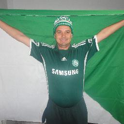 adoro futebol. gosto de debater tudo sobre futebol.
