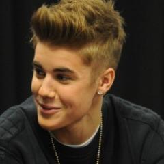 TotoBieber's profile picture. F 4 F \_*-*_/ Boy Belieber and directioner  :D