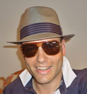 JoanPuyol's profile picture. Jugador de golf, admirador de Bukowski, Wilde, Easton Ellis, Zorrilla, Molière i Calders