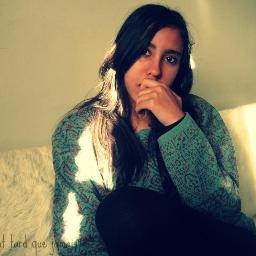 Une_fiye's profile picture. J'ai 16 ans. Et bien si tu me follow je te follow back c'est logique je crois :3