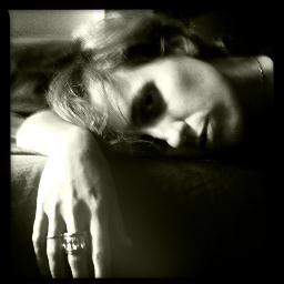 AlchimillaNoir's profile picture. Fotografa • Ghost Hunter @HesperyaCrew • Chiaroveggente  • Il mio canale YouTube sulle Bambole Haunted: https://t.co/ZHTyZSP4T1