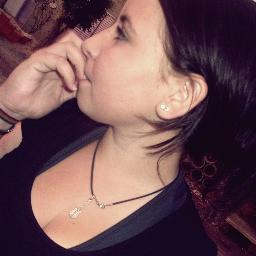 Meu amr por você ultrapassa tudo, até as invejas do mundo, o mundo lá fora pode explodir, desde que você esteja aqui, te amo minha m.a - by @Malandriada_ bjo .