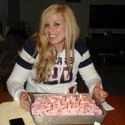 Ashlee_ToneItUp's profile picture. Proud @Toneitup Member! Lover, friend, passoniate, inspired