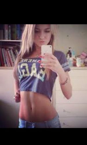Everyone follow @mollybrook16 shes is so cute and unbelievably pretty! follows back and is your dream girl lads. x