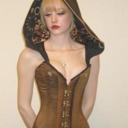 what to say i am a little nuts, love making and designing costumes. For my work look at my blog... http://t.co/NyxY4lB2