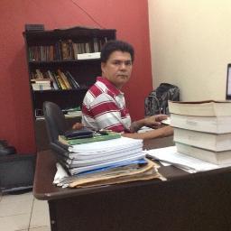 Trabalho, estudo e dedicação.