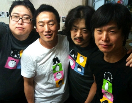 ricemommy's profile picture. 친일청산.  역사다시세우기.  민족정기살리기.   자연파괴건설반대.  새누리완전반대. 뉴라이트박멸. 참교육이필요한나라. 기독교의 사랑이  독단이되지 않는 평화. 나꼼수지키자. 사람과상식. 김대중.노무현.문재인대통령. 진실이 승리한다.