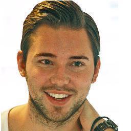 International Marketing @ University of Groningen. Blogger @SEOmarktplaats. Sportredacteur voor @FCUpdate_nl. Freelance Tekstschrijver & Communicatieadviseur