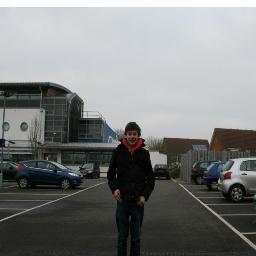Im 16 so yeah Like to have a laugh.... ;) I follow back so click that follow button. Thats it really not sure what to write. Also hate the word #yolo