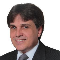 Filho do saudoso Alonso Pereira Gomes e Rita de Cássia Barbosa Gomes, irmão do saudoso Renato Barbosa. Para mostrar que é possível aliar honestidade e política.