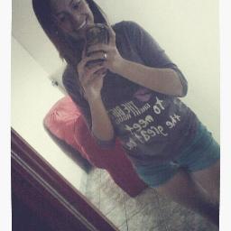 _RaiianeSantos's profile picture. 