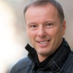 Ich bin Betreiber des http://t.co/P24QTtkp fotografiere gerne http://t.co/ucZEPZgf und erzeuge Lederhosen.