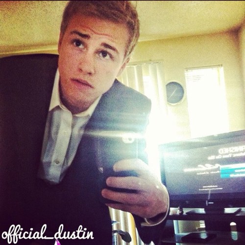 dustin_clint25's profile picture. Cheese is good.