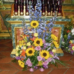 Located in San Juan Capistrano, La Mission Flowers and Gifts provides the best service and quality in the boutique and flower industry!  949.661.2248