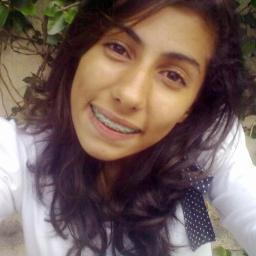 Sou ciumenta, boba, insegura, romântica, chorona, mandona, orgulhosa, irônica, sonhadora, exagerada e dramática. Gostou? Follow-me. *o*