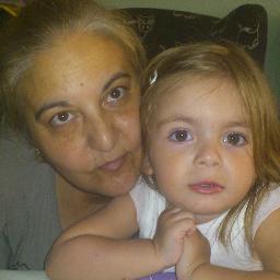 dos dias antes de ser abuela ,perdi  a mi padre sentimientos de tristeza y alegria juntos ahora van a cumplir dos años  hay dias que se hacen cuesta arriba pero