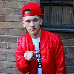 EffectGrime's profile picture. I am Effect & Gay.. Cardiff based grime emcee... find me on YouTube need i anymore.