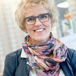 Ik ben Optometrist en Contactlensspecialist. heb een eigen optiekzaak Sybilla Buisman Optiek. Sta voor  Oogzorg, goed advies en kwaliteit van lenzen en brillen.