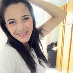 Sou como você me vê.
Posso ser leve como uma brisa ou forte como uma ventania,
Depende de quando e como você me vê passar!