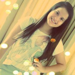 Quer me conhecer melhor?? Então me segue ai poxa =)