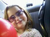 hey my name is Kianna i love to be with friends and family and i love cats i love loren and eddie