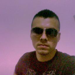 efraramosrdz's profile picture. simplemente soy como soy y soy a sipor que quiero no por q alguien me  dice lo q tengo  q ser...