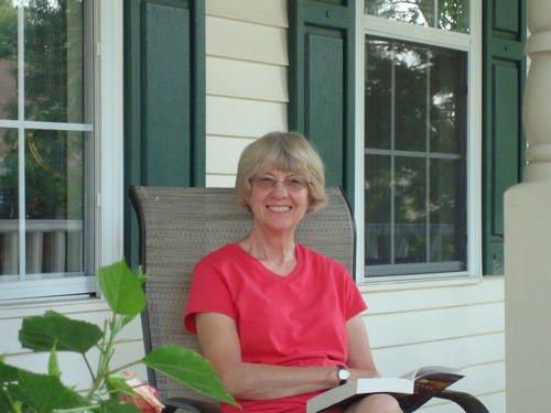 emc424's profile picture. Contemplative, Gardener, Reader,