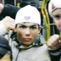 Escrevo aqui no presente para que no futuro
seus olhos possam lembrar de mim, quando sua mente
me esquecer'