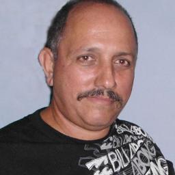 Periodista del periódico Trabajadores en la provincia de Ciego de Ávila. Licenciado en Comunicación Social, Universidad de Ciego de Ávila, Cuba.