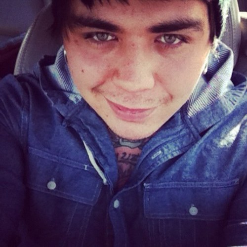 23, muscian, sober. Friends are family, family comes first.
