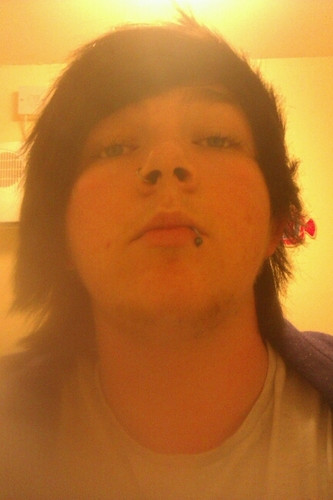 I play guitar, sing and write music, i love animals! sooo yeah pretty much :3 love Motionless In White & Black Veil Brides ;)