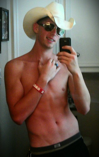 William70219200's profile picture. I'm a redneck and love to raise Hell!