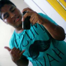 YuriMello          18 anos sou do Ensino Médio ( CEIPEV ) , Vasco da Gama meu preferido s2