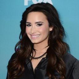 E quando tudo estiver pronto pra desmoronar continue forte! StayStrong♥