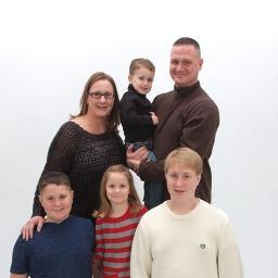 JeanneGlynn's profile picture. Married to a wonderful husband and have 4 great kids. Life is good!