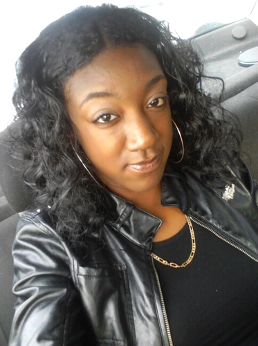 pretty girl with her head on straight proud mother of two.56 with dark brown eyes,slim waist, cute face, nice personality. (FOLLOW ME ND I FOLLOW BACK)