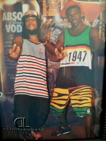 Chill ,laid back datz bout it fuk wit me or dnt Real man stand on there own 2 feet #RipBlack ...Screaming Fuk Da World  ╭∩╮（︶︿︶）╭∩╮