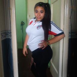 HOLA ME LLAMO NICOLE PRISCILA ALCOBA :S CUMPLO EL 17 DE FEBRERO SOI DE ACUARIO SOI RE BUENA ONDA CON T O D O S