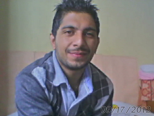 Blogger, web designer, freelancer, love music, play guitar, travels a lot,  meditate and believes in almighty GOD!!