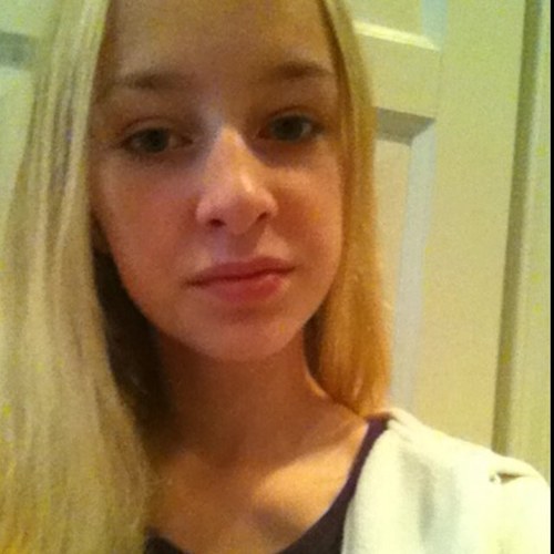 Follow me on Instagram and ttwitter and Ill follow you!