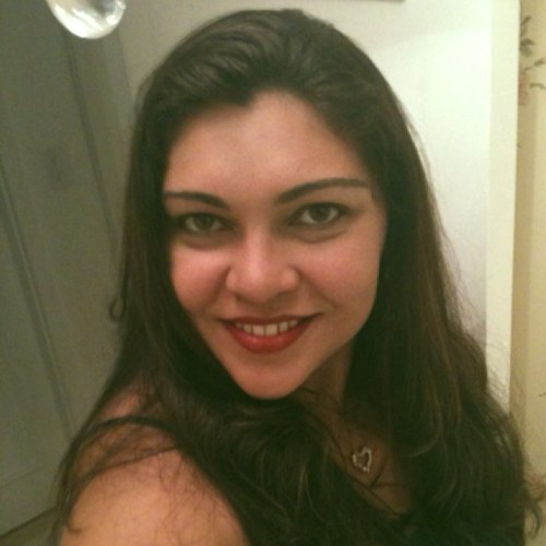 elismenezesadv's profile picture. 