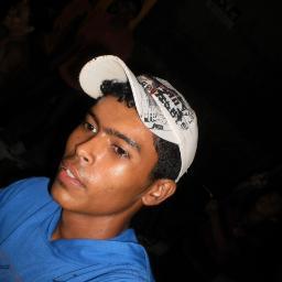 sou legal, gosto de fazer novas amizades e sou solteiro tambem