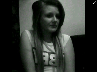 YᵒᵘOᶰˡʸLᶤᵛᵉOᶰᶜᵉ - Himm' - That's Right, I follow Back :p