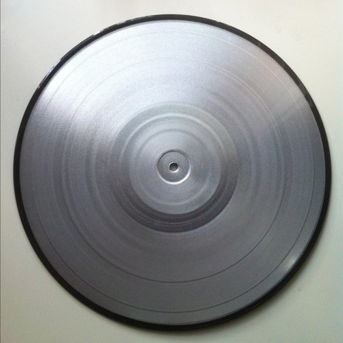 wewantthelooks's profile picture. WHO WANTS LOVE WITHOUT THE LOOKS vinyl record reviews; discussing the aesthetics of the packaging and artwork (aka: judging a book by its cover)