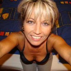 Simple to use dating site for mature women from all over the UK. Grannies who are lonely and in need of company can sign up and find men to be with.