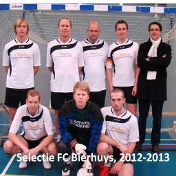 De Woerdense zaalvoetbalsensatie. Busladingen fans, oogstrelend futsal. Permanent in onderhandeling over de TV rechten.
