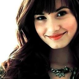 Bom de Mim só vou dizer uma coisa sou Louca Por 
BIG TIME RUSH  e Demi Lovato S2...