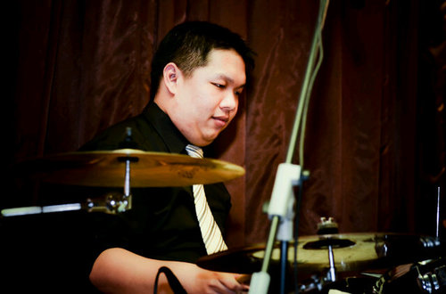 Soon to be Professional Drummer... A Christian.. A Programmer